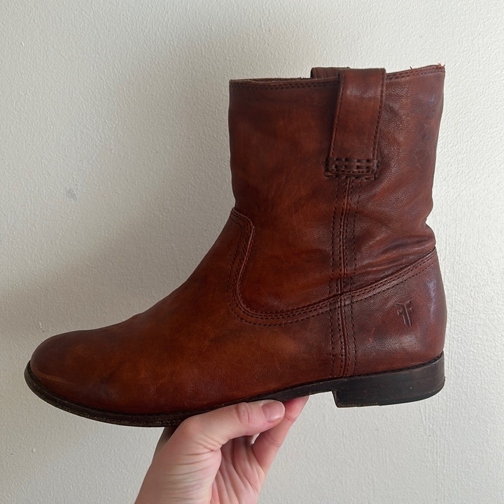 Leather, Frye Anna Short Boot, Women’s Low cut boots, Autumn brown, size 9.5.